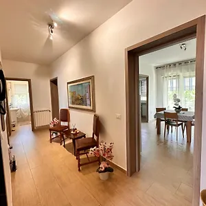 Casa Luna Mestre